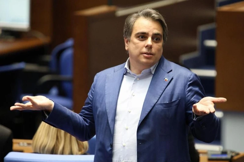 Асен Василев за визитата на Зафиров: Такива действия подкопават доверието в България, пречат й да стане богата