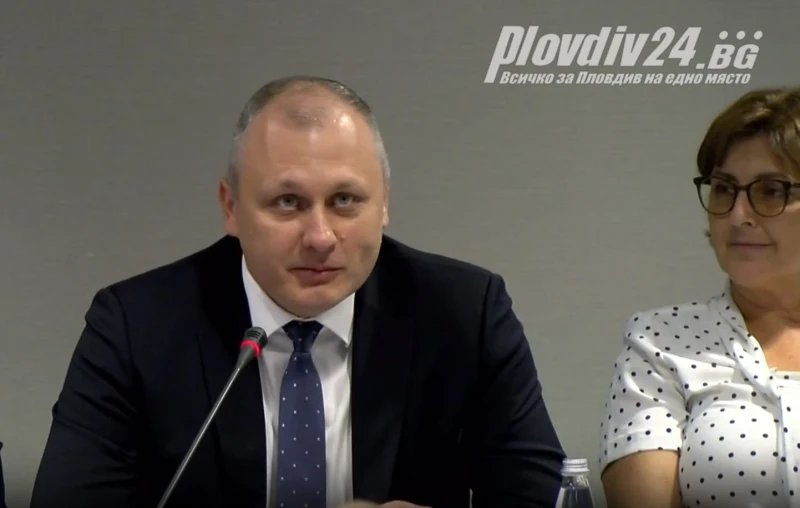 Валентин Мундров: Въвеждането на еврото в България ще улесни електронното управление