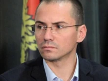 Джамбазки: Изхвърлянето на патриотичните произведения от учебниците граничи с национално предателство