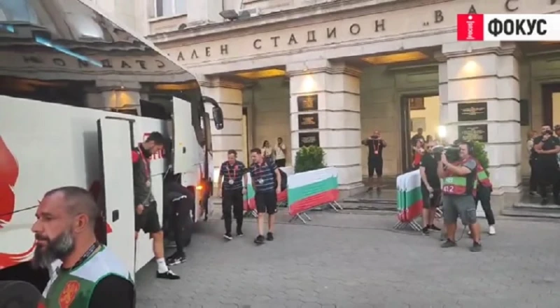 България пристигна на стадиона за мегасблъсъка с еврошампиона Испания