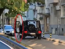 Очевидец: Мутреса с мегаскъп джип плаши с полиция