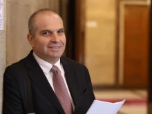 Караджов: Ако искаме да има железопътен транспорт на достъпни цени, трябва държавата да субсидира дейността му 
