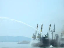 Аварийно-спасителна операция по море на пристанището в Бургас
