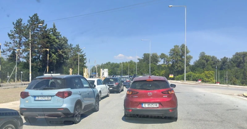 Огромно задръстване на ГКПП "Кулата"