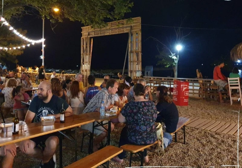 Музиканти от "Таралеща"  гостуват тази вечер на сцената на Varna Street Food Park