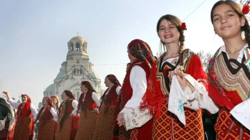 Политолог: Въпреки геополитическото разделение българите често намират единство в каузи