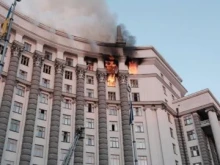 Русия удари правителствена сграда в центъра на Киев