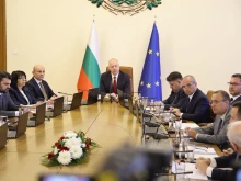 Росен Желязков и трима министри заминават за Черна Гора