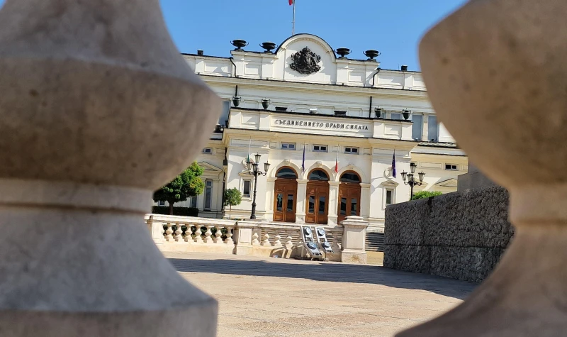 Готвят основен ремонт на историческата сграда на парламента