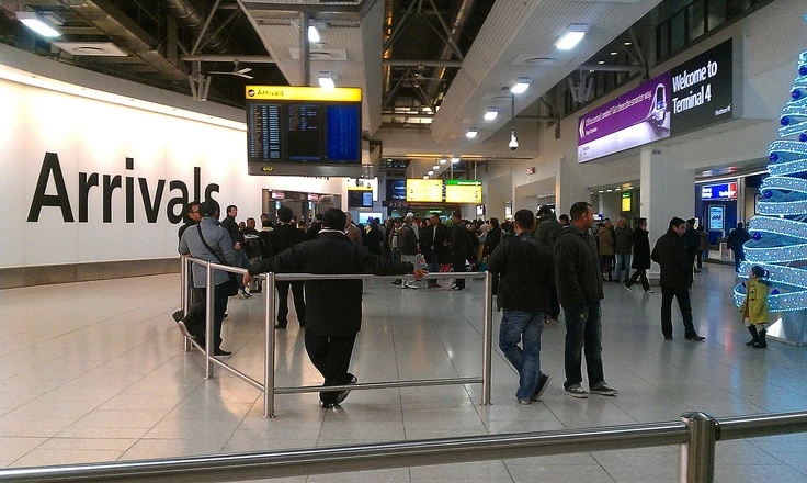 Терминал 4 на летище ''Хийтроу'' поднови работа след временно спиране заради предполагаем инцидент