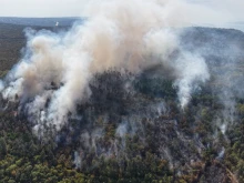 Вижте огромните размери на пожара над "Аспарухово" от птичи поглед