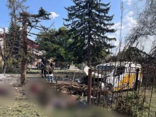 Зеленски: Русия бомбардира село в Донецка област, най-малко 21 души са убити, повече от 20 са ранени