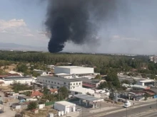 Голям пожар в автобояджийски сервиз в столичния кв. "Свобода"
