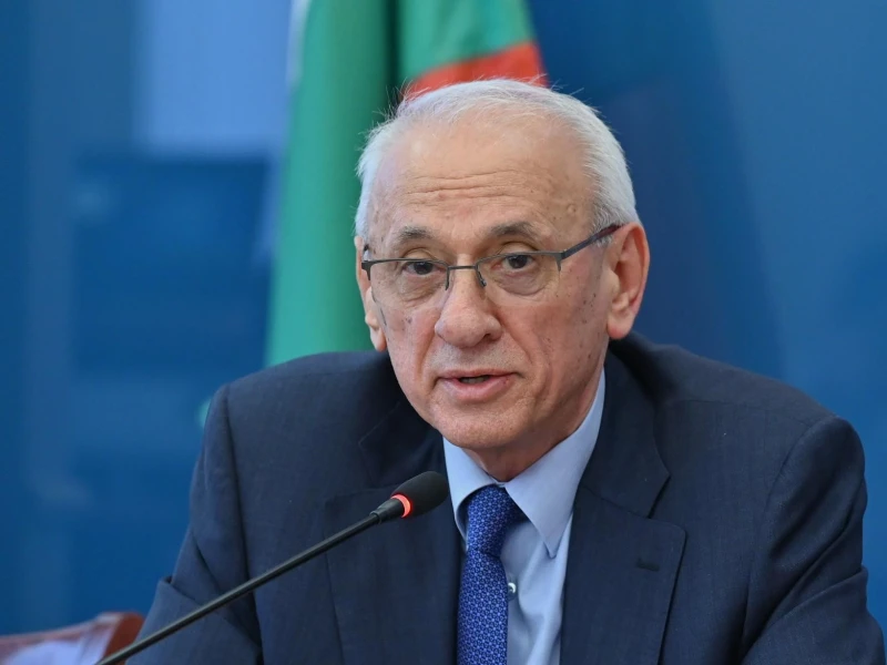 Правителството с амбициозен план за привличане и задържане на медицински специалисти