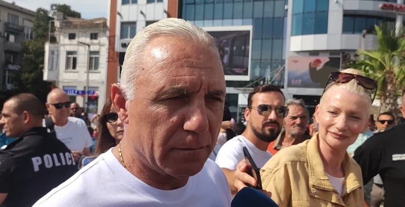 Стоичков: Дано държавата се възползва от проектите на ФИФА, които аз подписвам