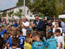 Камата откри детски футболен турнир в Бургас