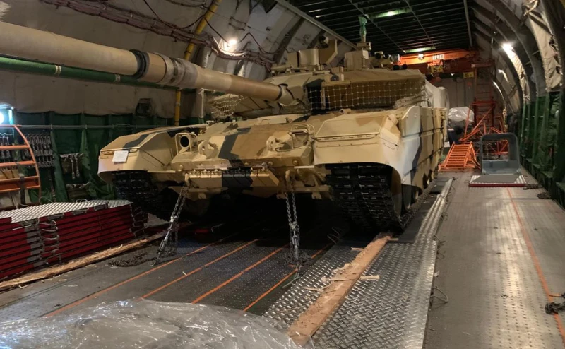Танкът Т-90МС е изпратен на фронта, след като бе представен на изложението IDEX в Абу Даби