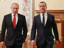 Путин награди Медведев с орден "За заслуги пред Отечеството" IV степен
