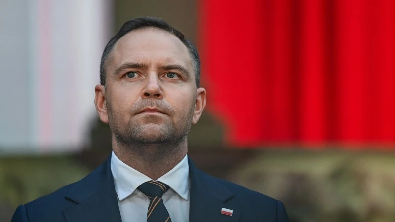 Навроцки разреши на войските на НАТО да останат в страната в рамките на операция "Източен страж"