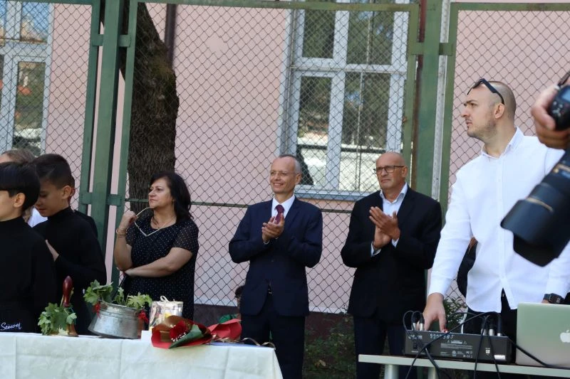 Над 700 са първокласниците в община Благоевград, кметът откри учебната година в две от училищата