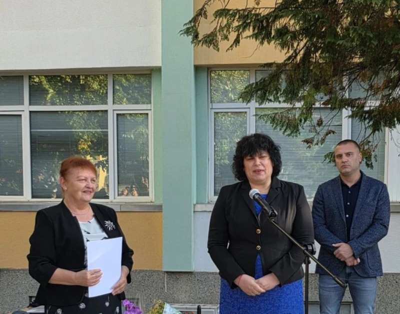 Таня Михайлова: Днешният първи звънец ни дава надежди