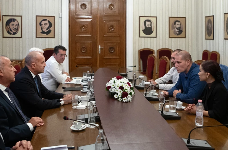 Радев сезира компетентните органи след сигнали за нарушения и злоупотреби във ВМЗ-Сопот