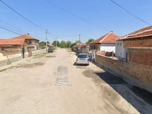 Живеещ в село на 5 минути от Пловдив: Дишаме го, разваля климатиците, помогнете!
