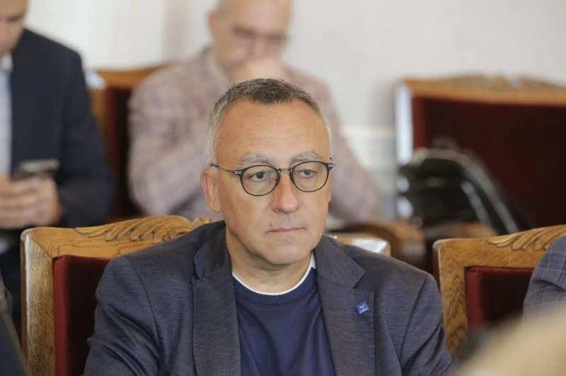 Диян Стаматов: Родителите мечтаят ученето да се случва без усилие