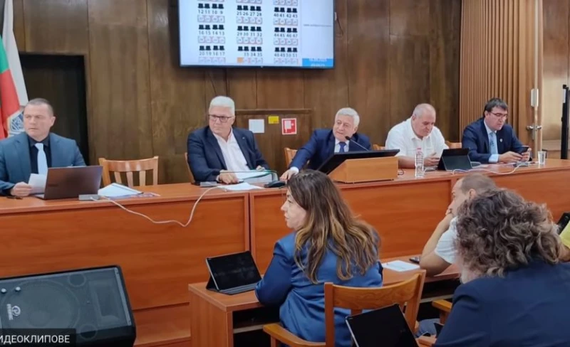 Напрежение в Общински съвет - Русе заради смяната на шефа на ВиК