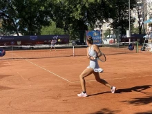 Пловдивчанката Елизара Янева стартира с експресна победа в Пазарджик