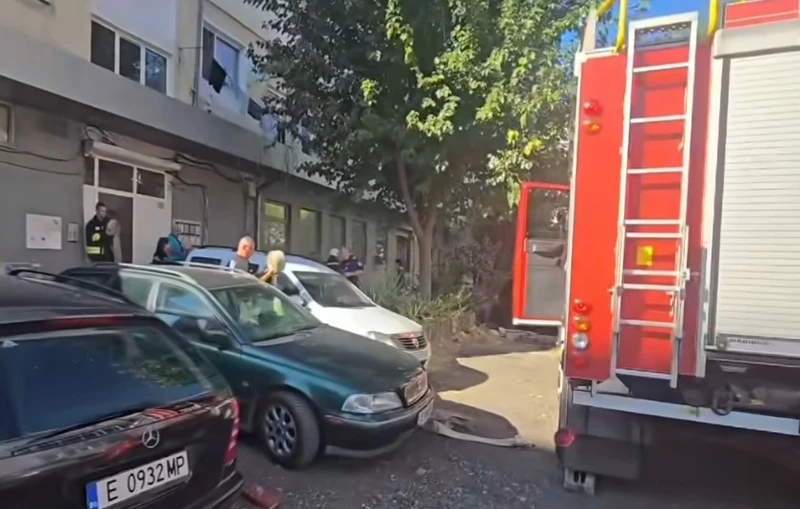 Газова бутилка се запали в апартамент в Благоевград