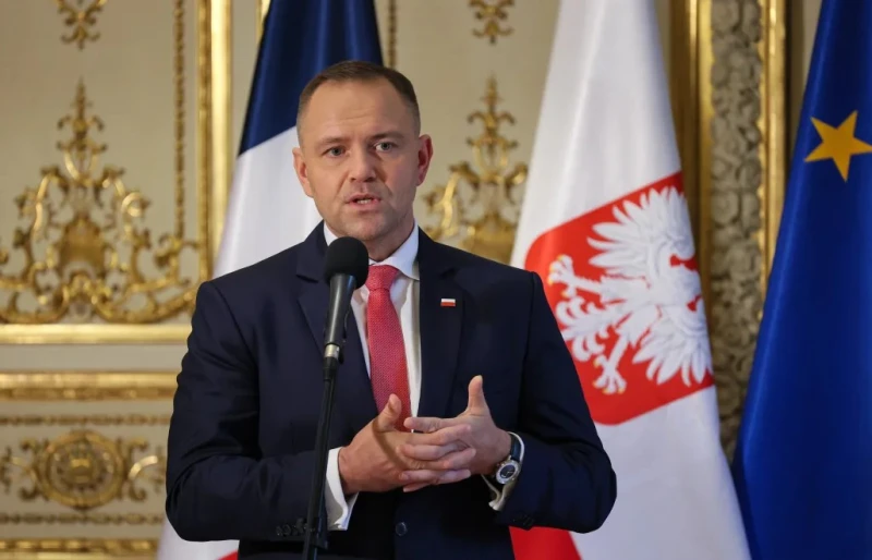 Навроцки предлага Германия да плати за Втората световна война чрез изграждането на полската армия
