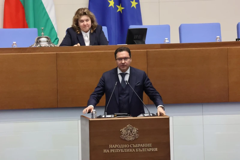 Даниел Митов: Вотът трябва да е мотивиран, а получаваме слухове и клевети