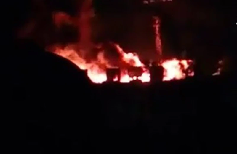 Пратиха в лудницата мъж, палил кофи за смет в Бургас