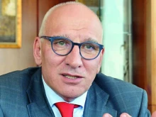 Хампарцумян отговори на пловдивчанина с панелката и скъпата кола
