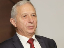 Проф. Герджиков: Управляващите държат здраво юздите