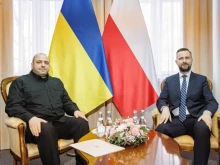 Умеров обсъди защитата от руски дронове с вицепремиера на Полша