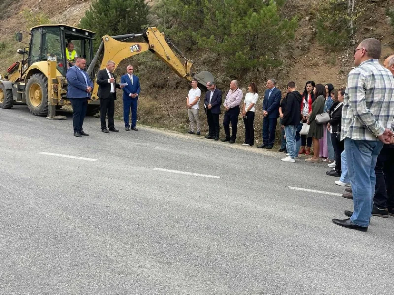 Започна ремонт на водоснабдителната мрежа в Неделинско за 1,2 млн. лв.
