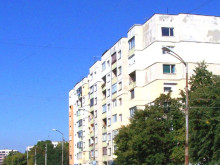 Предадоха на съд двама обвиняеми, ограбили ученици в столичния кв. "Хаджи Димитър", като ги заплашили с нож и лютив спрей