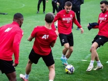 Първа лига и двубои от елита на Италия и Франция по телевизията днес