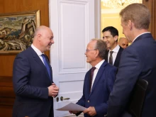 Премиерът: Отворени сме за инвестиции в сферата на изкуствения интелект и производството на дронове