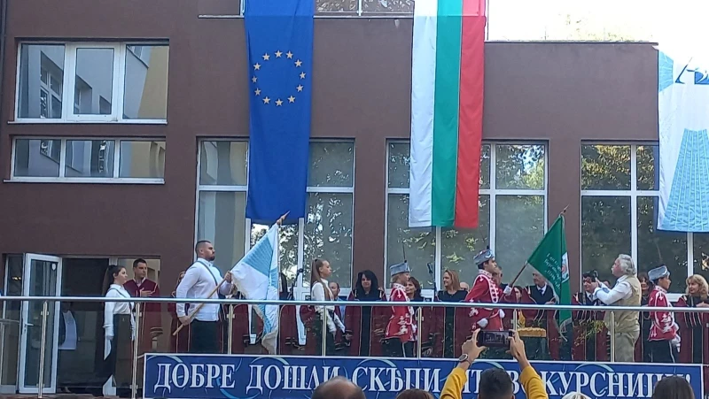 Студенти по фармация предпочитат практика във вериги, а семейните аптеки остават на заден план 
