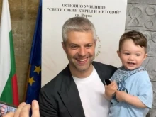 Екипът на Коцев: Ако трябва да избира между Общината и семейството, ще избере семейството. Изборът е зловещ, особено когато дъщеря му е болна от Ковид