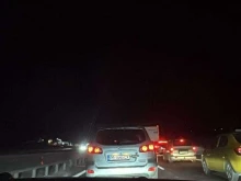 Ужасът по АМ "Тракия" продължава! Над 5 часа задръстване в посока Бургас