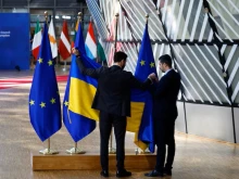 Reuters: ЕС подготвя "репарационен заем" за Украйна за колосалните 130 милиарда евро