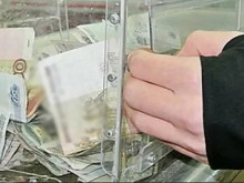 Мъж сви кутия за дарения във Варна