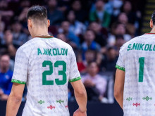 България играе полуфинал на Световното, докато си пием кафето в събота