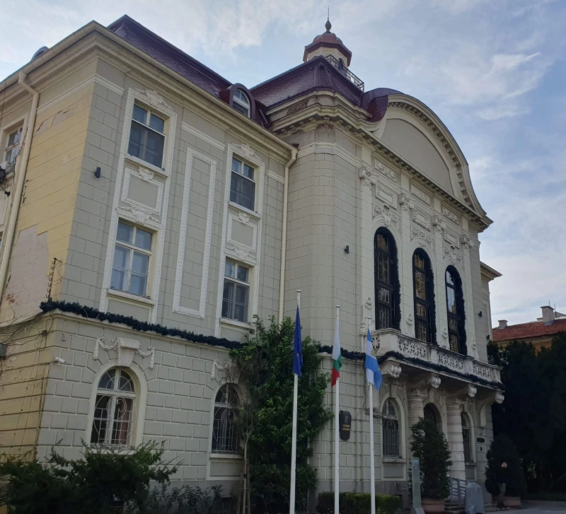 Община Пловдив търси сериозни експерти