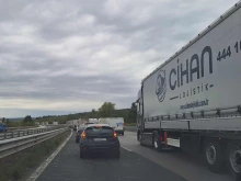 Обстановката на АМ "Тракия" се усложнява
