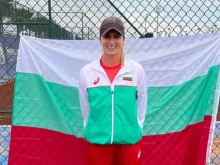 Гергана Топалова изтърва мачбол и отпадна на полуфинал на тенис турнир във Франция